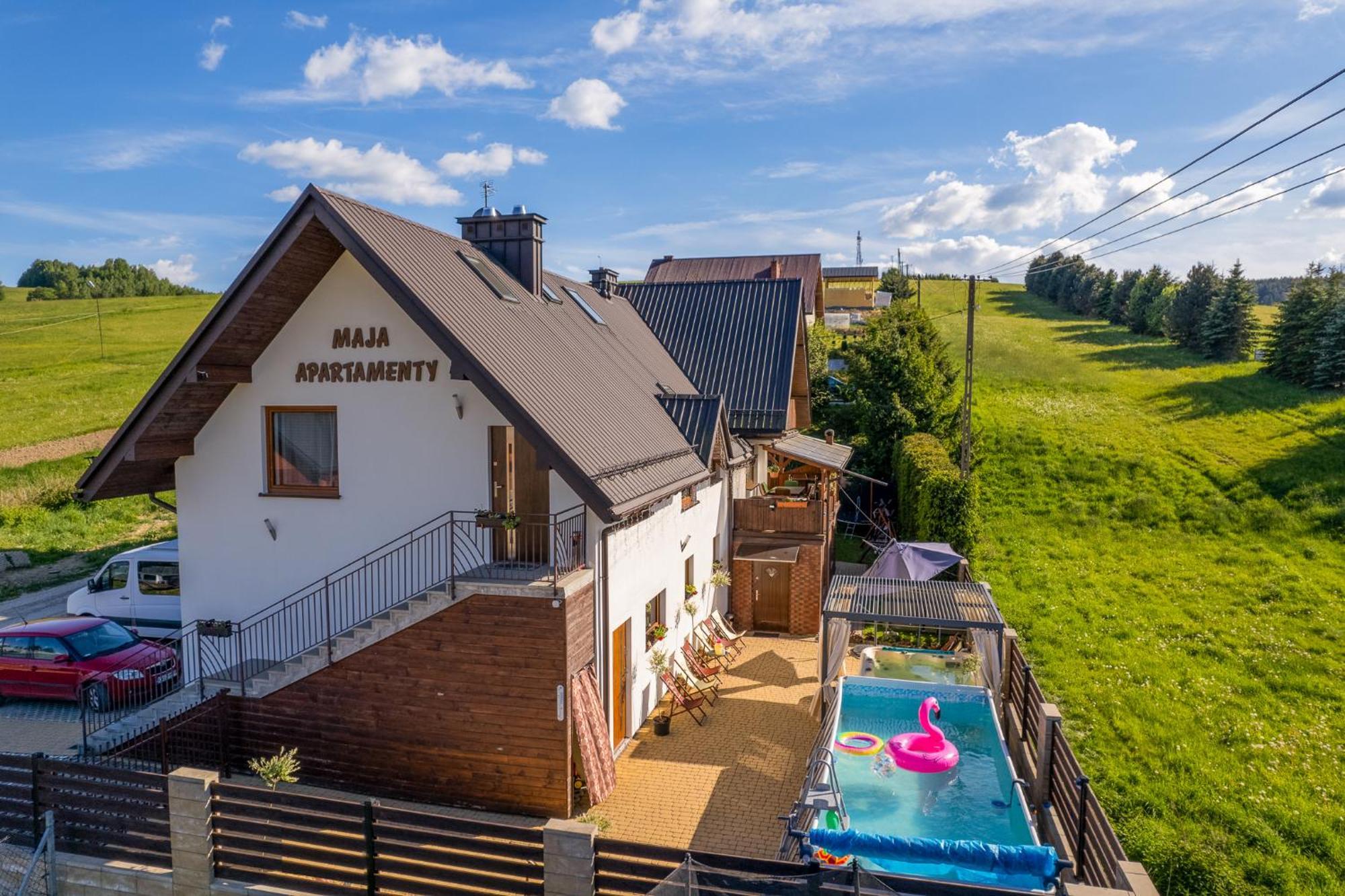 Apartamenty Maja ティリチ エクステリア 写真