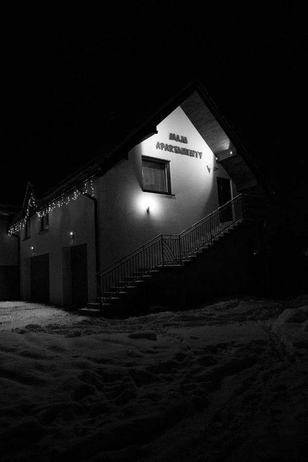 Apartamenty Maja ティリチ エクステリア 写真